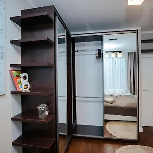 Modern, Spacious With Garage And Balcony Warszawa