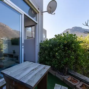 https://the-beachclub-17.hotels-capetown.com