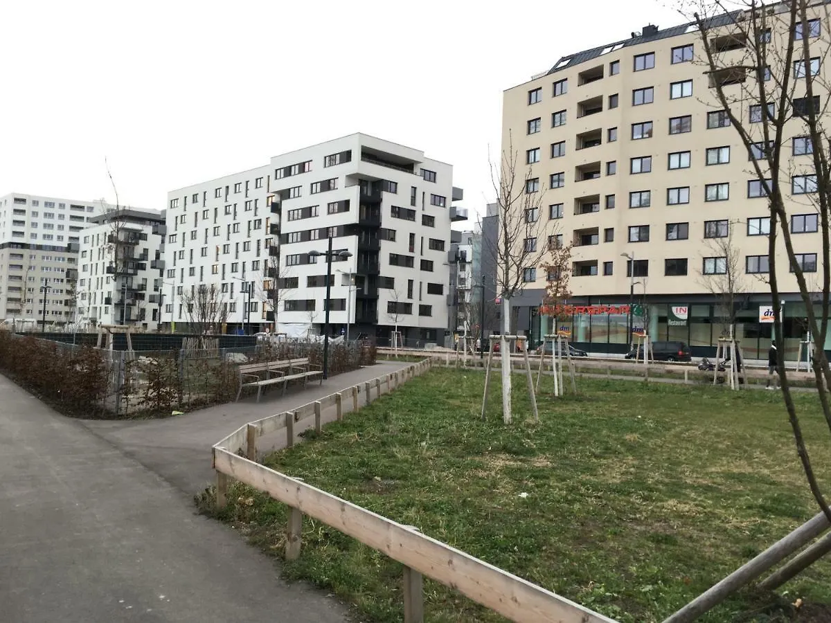 White Vintage Park View Apartment Vienna 0*,