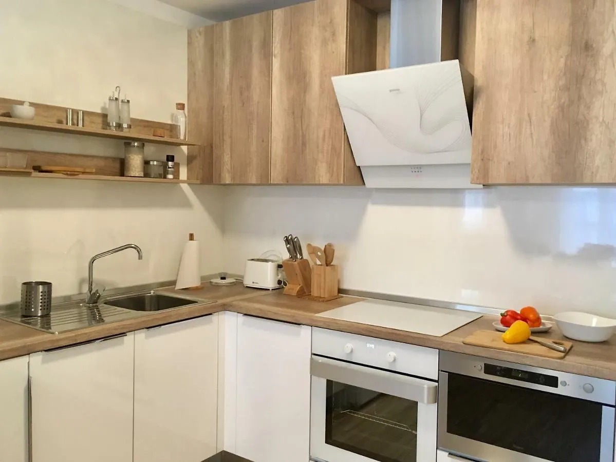 White Vintage Park View Apartment Vienna Austria