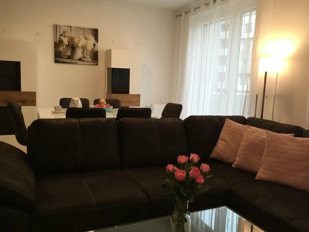 White Vintage Park View Apartment Vienna Austria