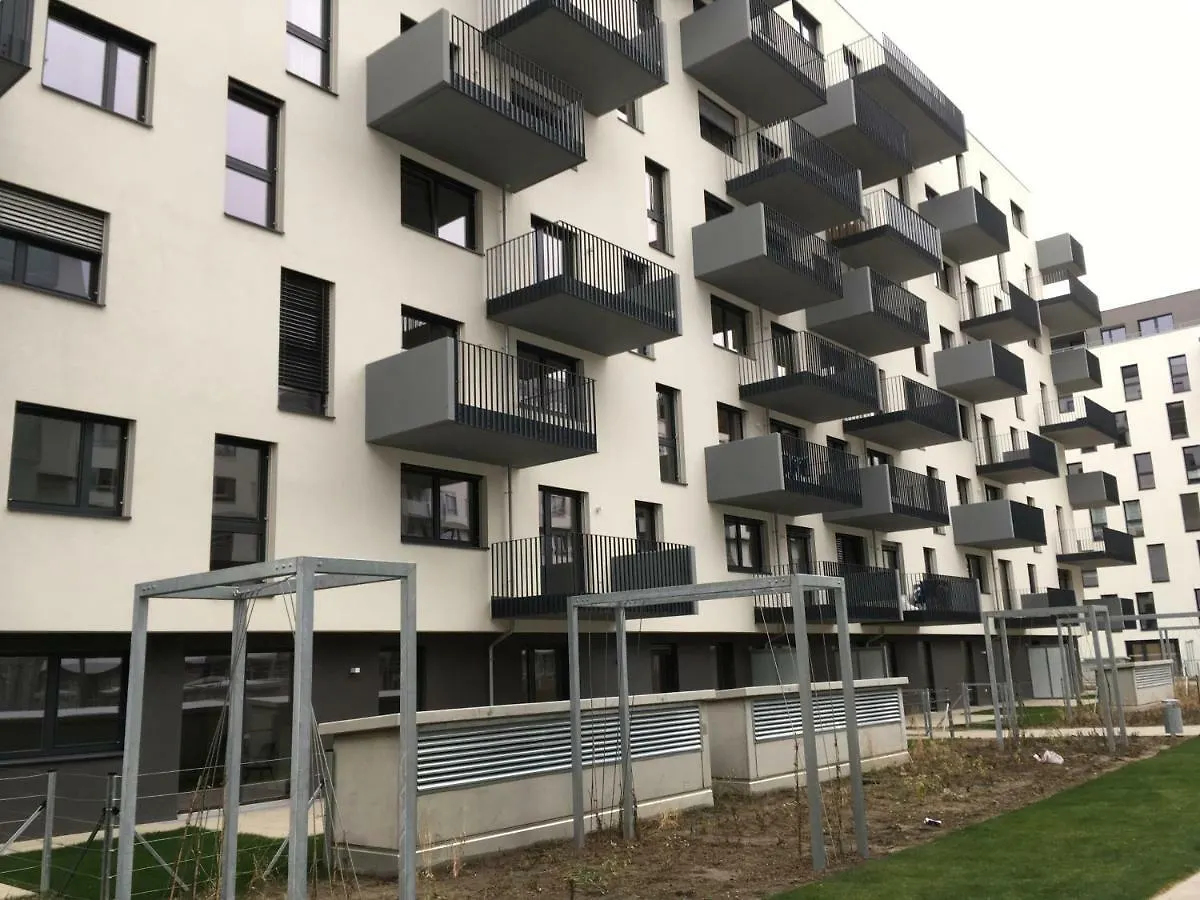 White Vintage Park View Apartment Viena